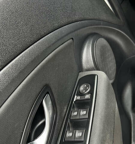 Сірий Рено Меган, об'ємом двигуна 1.46 л та пробігом 232 тис. км за 6700 $, фото 9 на Automoto.ua