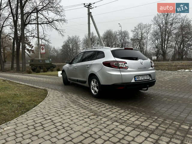 Серый Рено Меган, объемом двигателя 1.46 л и пробегом 243 тыс. км за 7200 $, фото 26 на Automoto.ua
