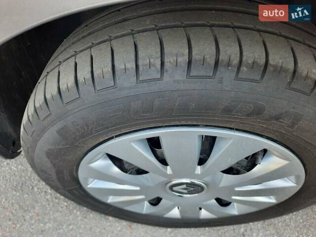 Серый Рено Меган, объемом двигателя 1.6 л и пробегом 194 тыс. км за 8100 $, фото 35 на Automoto.ua