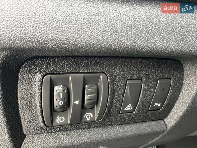 Сірий Рено Меган, об'ємом двигуна 1.5 л та пробігом 199 тис. км за 8250 $, фото 39 на Automoto.ua