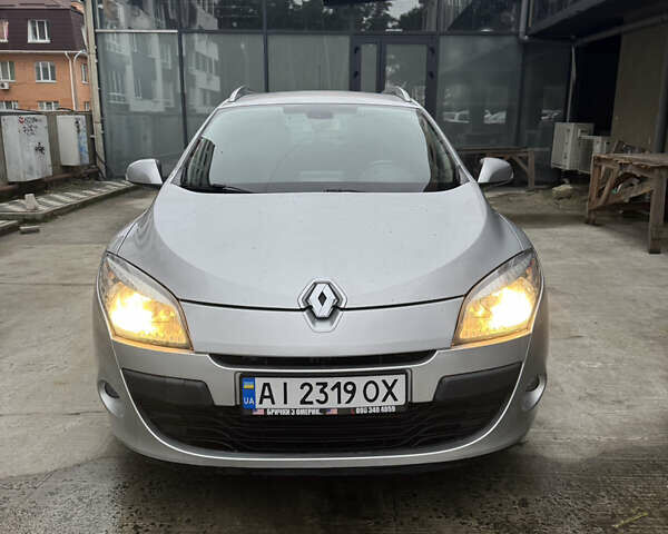 Серый Рено Меган, объемом двигателя 1.9 л и пробегом 213 тыс. км за 7700 $, фото 4 на Automoto.ua