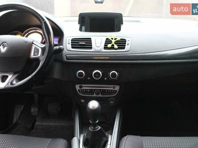 Сірий Рено Меган, об'ємом двигуна 1.5 л та пробігом 270 тис. км за 7200 $, фото 16 на Automoto.ua