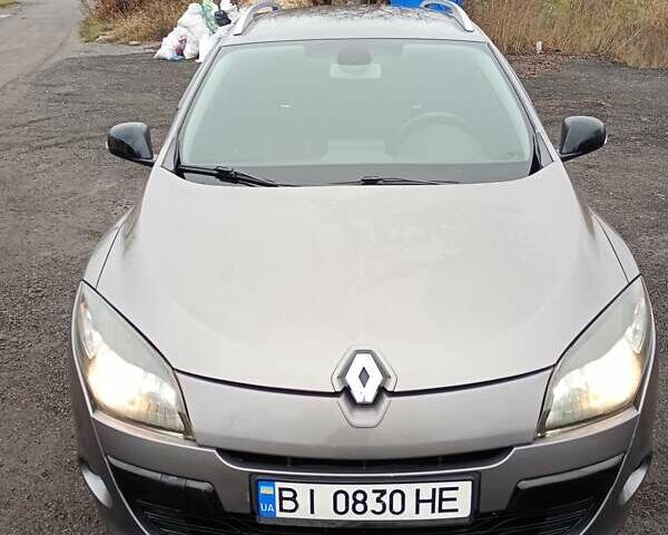 Серый Рено Меган, объемом двигателя 1.46 л и пробегом 280 тыс. км за 7000 $, фото 6 на Automoto.ua