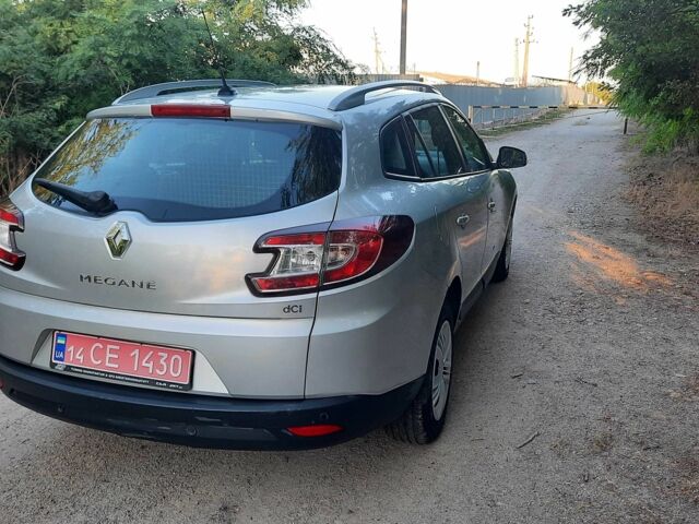 Серый Рено Меган, объемом двигателя 1.5 л и пробегом 179 тыс. км за 7175 $, фото 9 на Automoto.ua