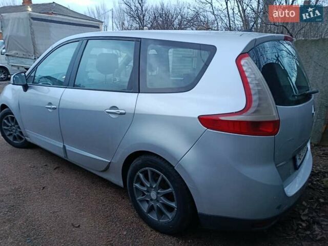 Серый Рено Меган, объемом двигателя 1.46 л и пробегом 290 тыс. км за 5900 $, фото 4 на Automoto.ua