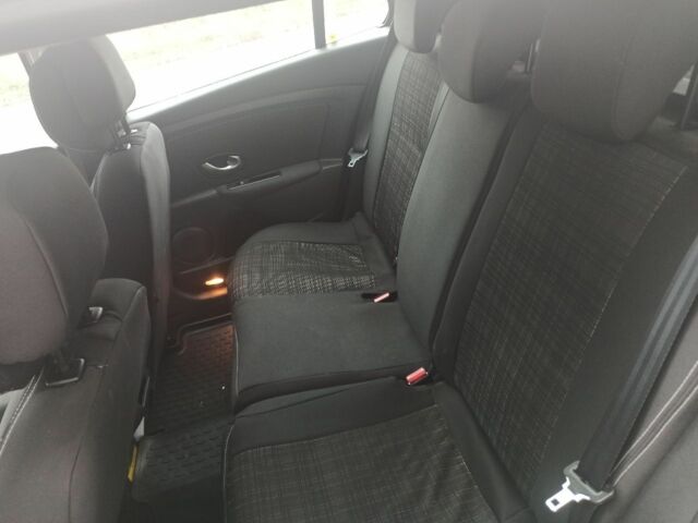 Серый Рено Меган, объемом двигателя 1.5 л и пробегом 244 тыс. км за 6700 $, фото 5 на Automoto.ua