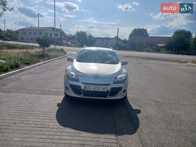 Сірий Рено Меган, об'ємом двигуна 1.6 л та пробігом 270 тис. км за 6200 $, фото 3 на Automoto.ua