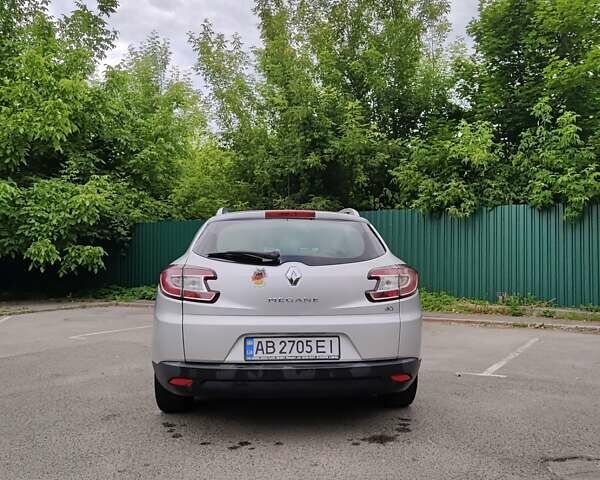 Серый Рено Меган, объемом двигателя 1.46 л и пробегом 250 тыс. км за 6900 $, фото 3 на Automoto.ua