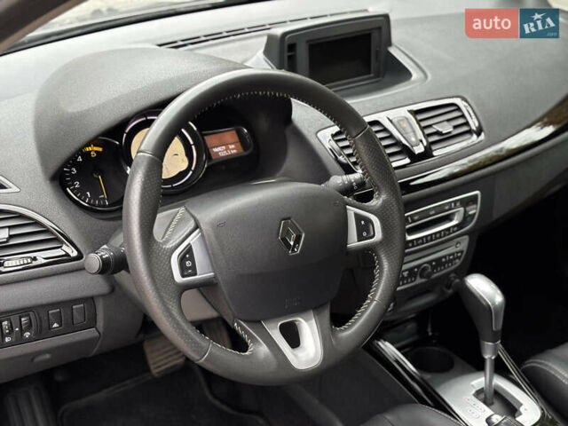 Серый Рено Меган, объемом двигателя 1.5 л и пробегом 146 тыс. км за 8890 $, фото 18 на Automoto.ua