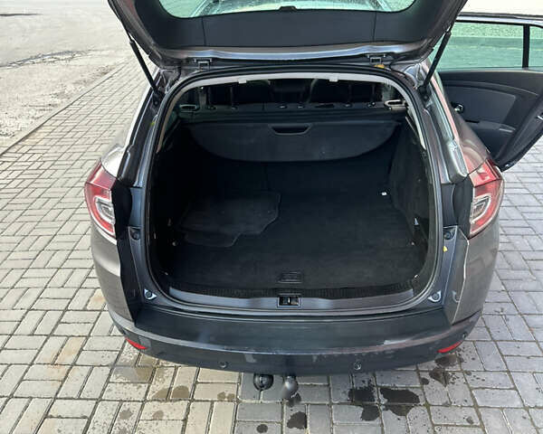 Серый Рено Меган, объемом двигателя 1.4 л и пробегом 266 тыс. км за 5500 $, фото 9 на Automoto.ua