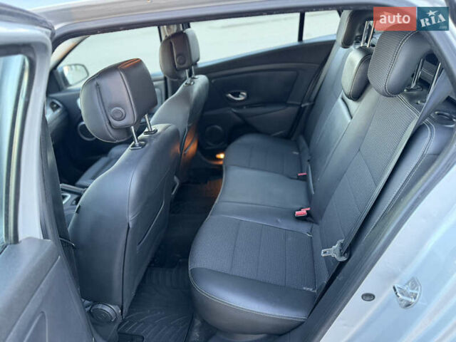 Сірий Рено Меган, об'ємом двигуна 1.5 л та пробігом 260 тис. км за 7550 $, фото 37 на Automoto.ua