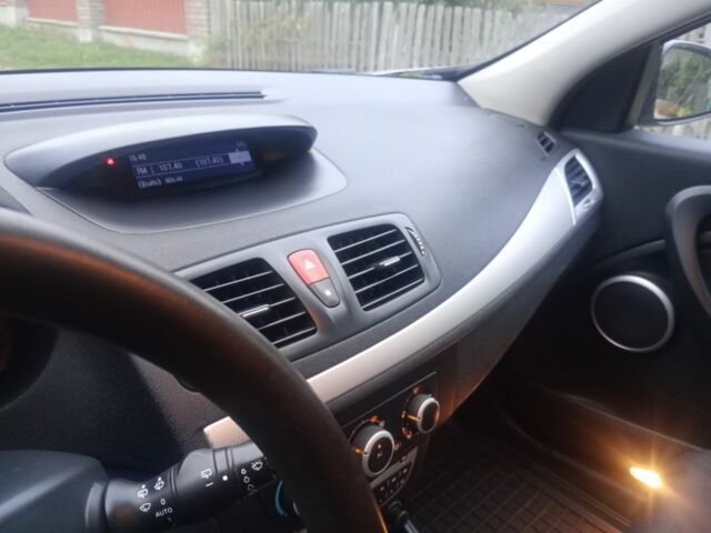 Серый Рено Меган, объемом двигателя 1.5 л и пробегом 290 тыс. км за 7200 $, фото 6 на Automoto.ua