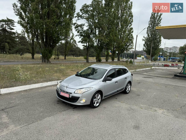 Серый Рено Меган, объемом двигателя 1.5 л и пробегом 269 тыс. км за 7450 $, фото 40 на Automoto.ua