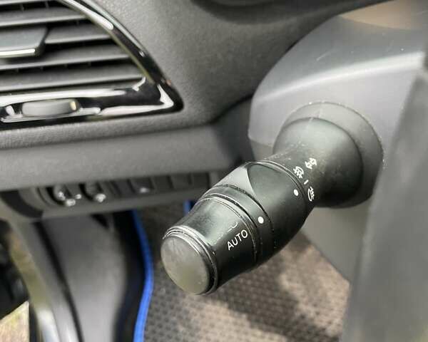 Серый Рено Меган, объемом двигателя 1.46 л и пробегом 241 тыс. км за 7500 $, фото 11 на Automoto.ua