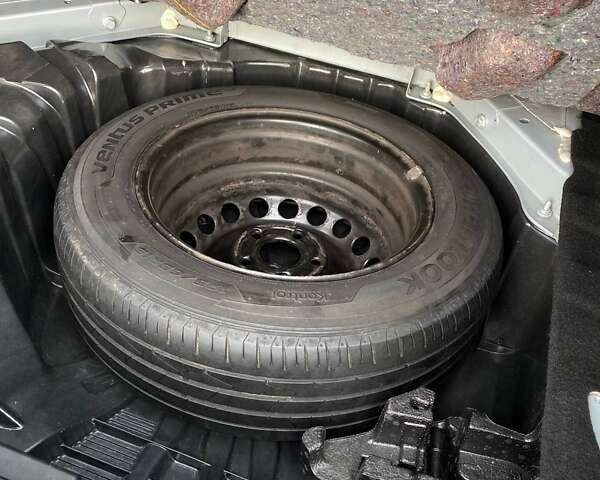 Серый Рено Меган, объемом двигателя 1.46 л и пробегом 232 тыс. км за 7600 $, фото 16 на Automoto.ua