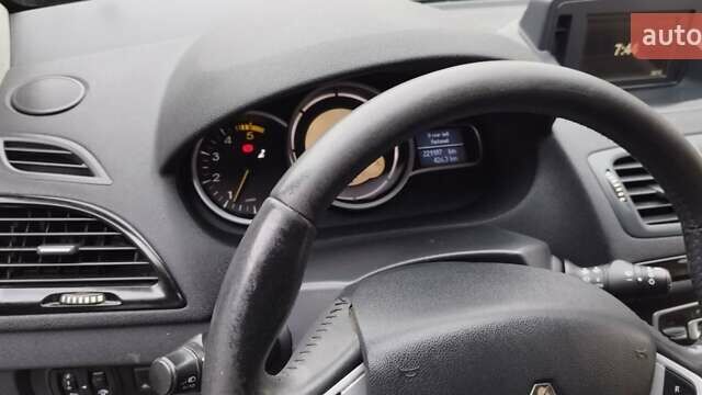 Сірий Рено Меган, об'ємом двигуна 1.46 л та пробігом 221 тис. км за 7300 $, фото 5 на Automoto.ua