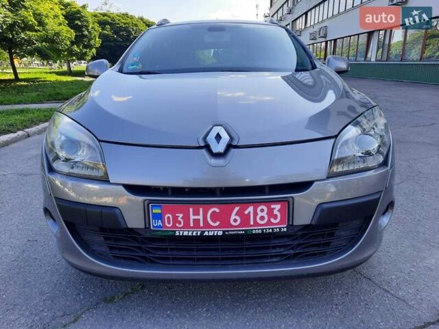 Серый Рено Меган, объемом двигателя 1.6 л и пробегом 194 тыс. км за 8100 $, фото 23 на Automoto.ua