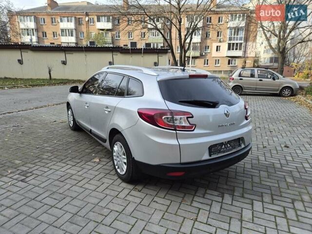 Сірий Рено Меган, об'ємом двигуна 1.46 л та пробігом 252 тис. км за 7300 $, фото 8 на Automoto.ua