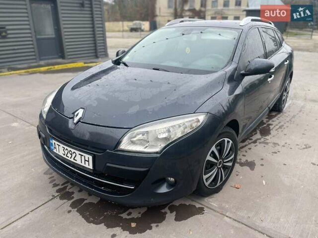 Серый Рено Меган, объемом двигателя 1.46 л и пробегом 300 тыс. км за 6200 $, фото 2 на Automoto.ua