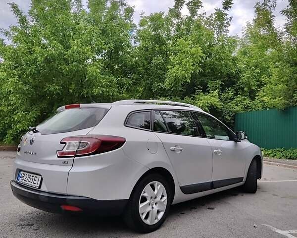 Серый Рено Меган, объемом двигателя 1.46 л и пробегом 250 тыс. км за 6900 $, фото 4 на Automoto.ua