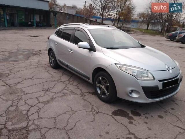 Серый Рено Меган, объемом двигателя 1.5 л и пробегом 273 тыс. км за 6900 $, фото 6 на Automoto.ua