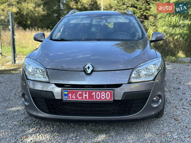 Сірий Рено Меган, об'ємом двигуна 1.5 л та пробігом 221 тис. км за 7999 $, фото 1 на Automoto.ua