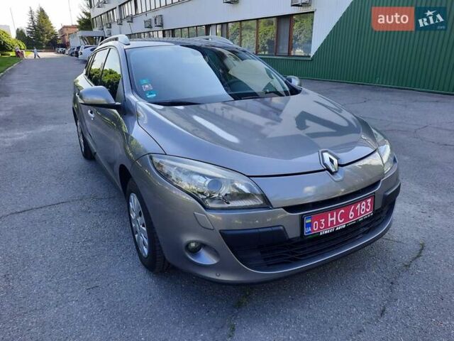 Серый Рено Меган, объемом двигателя 1.6 л и пробегом 194 тыс. км за 8100 $, фото 1 на Automoto.ua