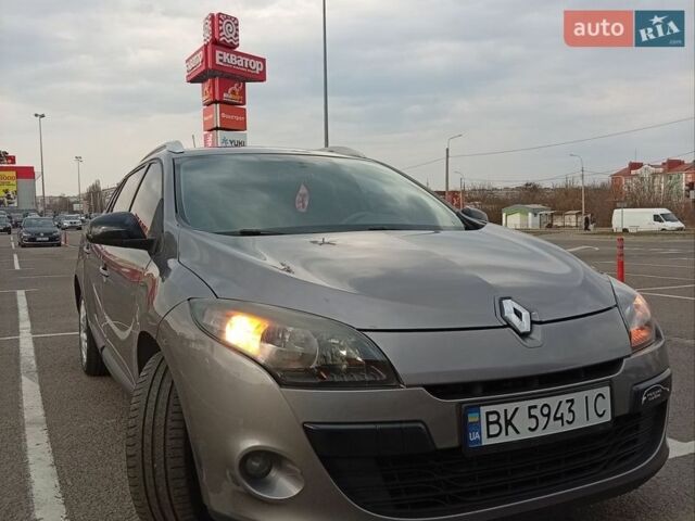 Сірий Рено Меган, об'ємом двигуна 1.46 л та пробігом 289 тис. км за 5999 $, фото 1 на Automoto.ua