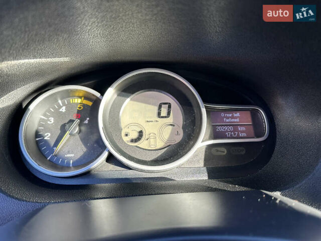 Серый Рено Меган, объемом двигателя 1.46 л и пробегом 203 тыс. км за 6700 $, фото 22 на Automoto.ua