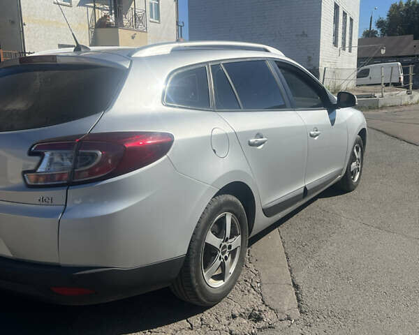 Серый Рено Меган, объемом двигателя 1.46 л и пробегом 320 тыс. км за 6500 $, фото 2 на Automoto.ua