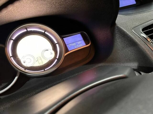 Рено Меган 2011 в Лозовой на Automoto.ua Серый Рено Меган, объемом двигателя 0 л и пробегом 277 тыс. км за 5500 $, фото 7 на Automoto.ua