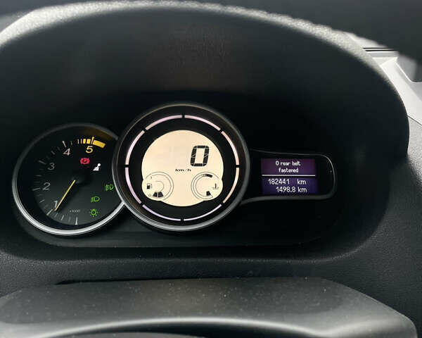 Сірий Рено Меган, об'ємом двигуна 1.5 л та пробігом 184 тис. км за 7100 $, фото 6 на Automoto.ua