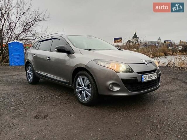 Серый Рено Меган, объемом двигателя 1.46 л и пробегом 280 тыс. км за 7000 $, фото 1 на Automoto.ua