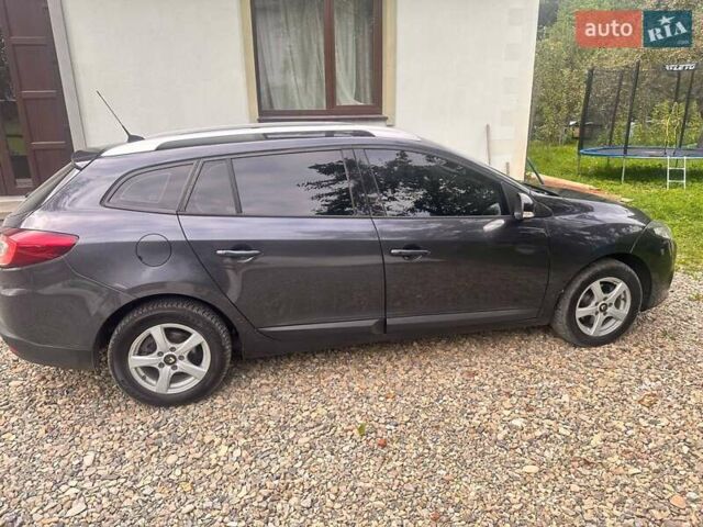 Рено Меган 2011 в Косове на Automoto.ua Серый Рено Меган, объемом двигателя 1.46 л и пробегом 254 тыс. км за 6999 $, фото 11 на Automoto.ua