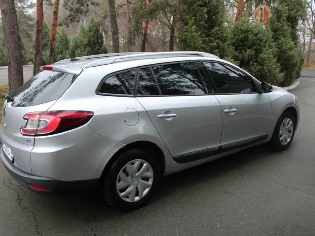 Сірий Рено Меган, об'ємом двигуна 1.5 л та пробігом 270 тис. км за 7200 $, фото 9 на Automoto.ua