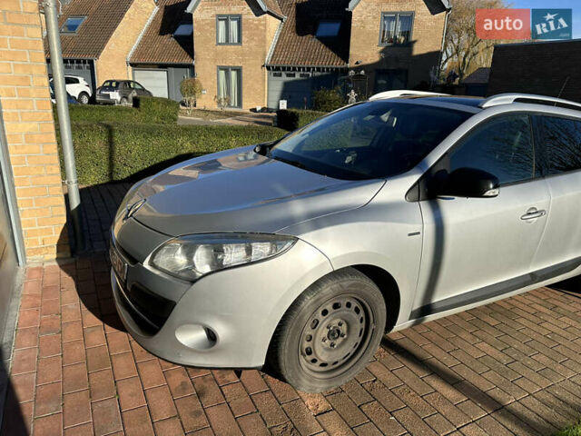 Сірий Рено Меган, об'ємом двигуна 1.5 л та пробігом 257 тис. км за 8500 $, фото 1 на Automoto.ua