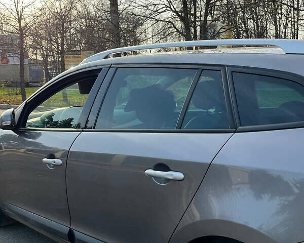 Серый Рено Меган, объемом двигателя 1.46 л и пробегом 203 тыс. км за 7400 $, фото 8 на Automoto.ua