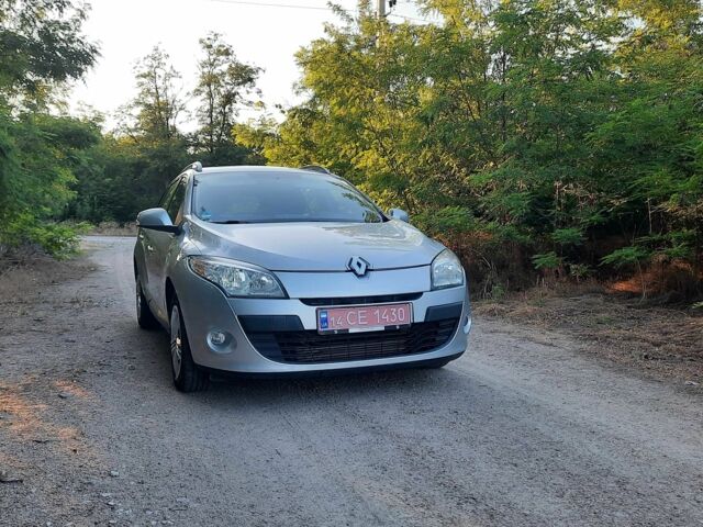 Серый Рено Меган, объемом двигателя 1.5 л и пробегом 179 тыс. км за 7175 $, фото 8 на Automoto.ua