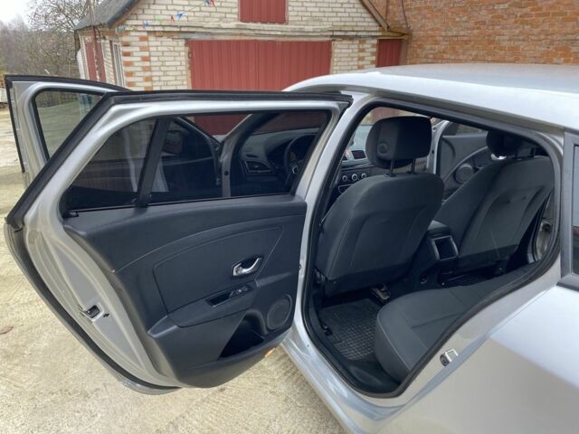 Серый Рено Меган, объемом двигателя 1.5 л и пробегом 239 тыс. км за 6700 $, фото 11 на Automoto.ua