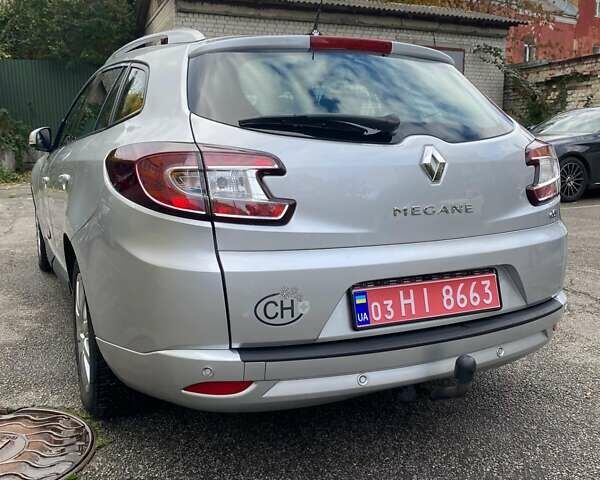 Сірий Рено Меган, об'ємом двигуна 2 л та пробігом 260 тис. км за 9899 $, фото 8 на Automoto.ua