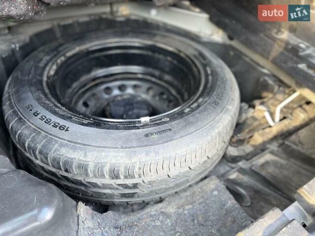 Сірий Рено Меган, об'ємом двигуна 1.46 л та пробігом 339 тис. км за 6400 $, фото 26 на Automoto.ua