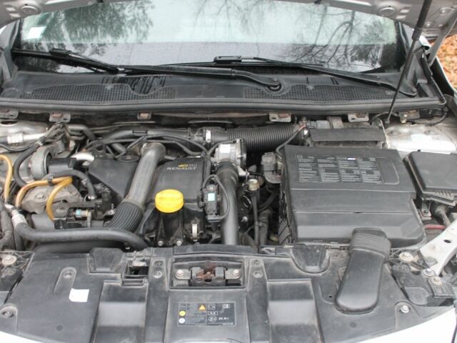 Сірий Рено Меган, об'ємом двигуна 1.5 л та пробігом 270 тис. км за 7200 $, фото 17 на Automoto.ua