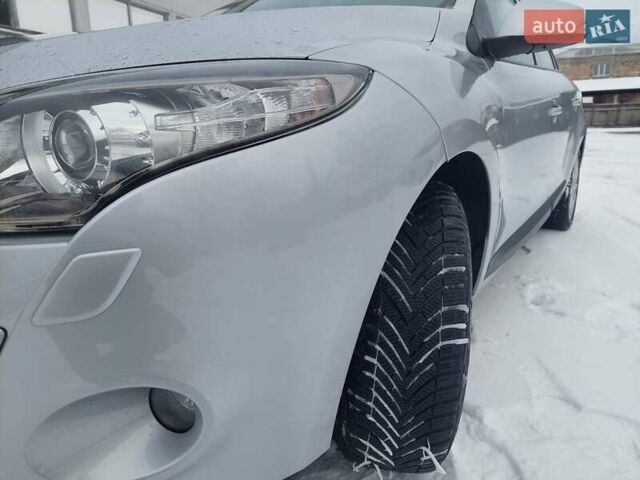 Сірий Рено Меган, об'ємом двигуна 2 л та пробігом 260 тис. км за 9499 $, фото 19 на Automoto.ua
