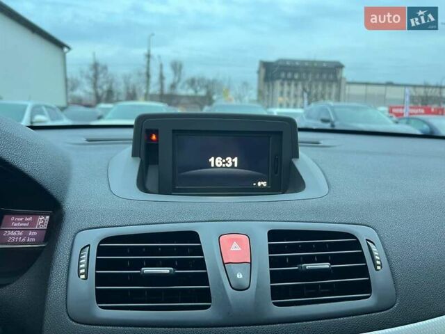 Серый Рено Меган, объемом двигателя 1.5 л и пробегом 234 тыс. км за 7500 $, фото 14 на Automoto.ua