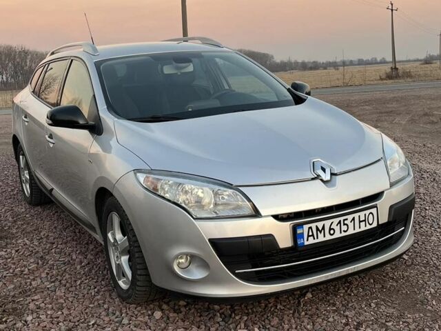 Серый Рено Меган, объемом двигателя 1.9 л и пробегом 280 тыс. км за 8000 $, фото 4 на Automoto.ua