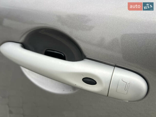 Сірий Рено Меган, об'ємом двигуна 1.5 л та пробігом 199 тис. км за 8250 $, фото 38 на Automoto.ua