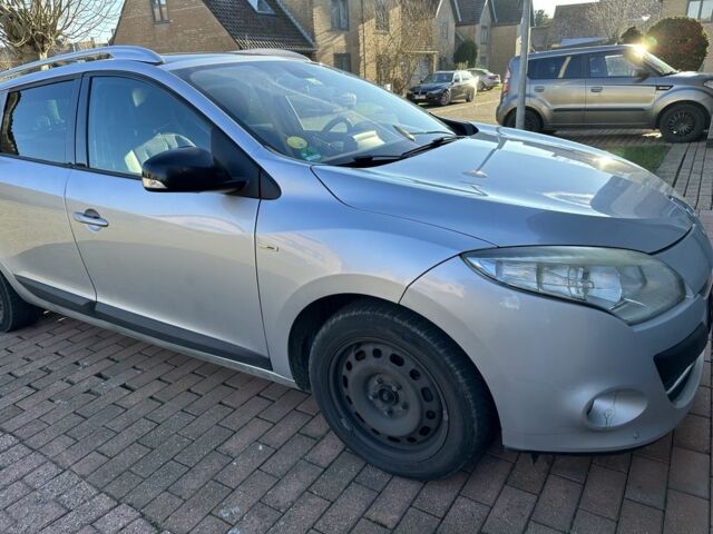 Серый Рено Меган, объемом двигателя 1.5 л и пробегом 257 тыс. км за 8000 $, фото 3 на Automoto.ua