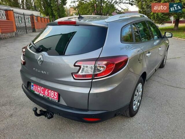 Серый Рено Меган, объемом двигателя 1.6 л и пробегом 194 тыс. км за 8100 $, фото 86 на Automoto.ua
