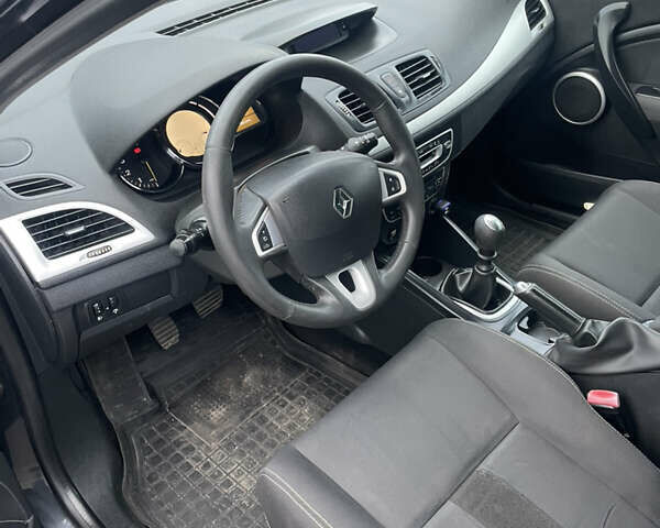 Серый Рено Меган, объемом двигателя 1.46 л и пробегом 305 тыс. км за 6899 $, фото 6 на Automoto.ua