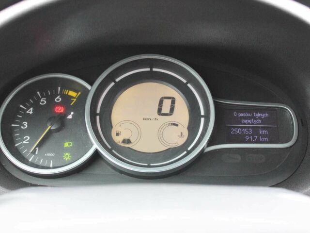 Серый Рено Меган, объемом двигателя 1.4 л и пробегом 250 тыс. км за 5450 $, фото 14 на Automoto.ua